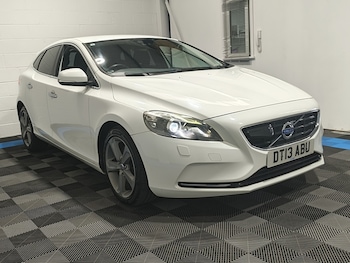 Used Volvo V40 2013 for sale - 79434007: Photo