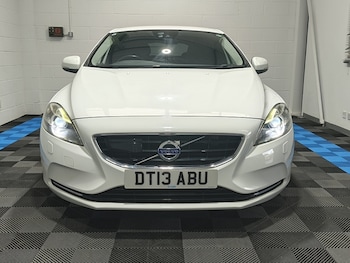 Used Volvo V40 2013 for sale - 79434007: Photo