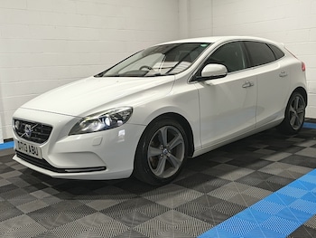 Used Volvo V40 2013 for sale - 79434007: Photo