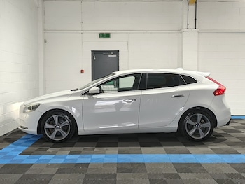 Used Volvo V40 2013 for sale - 79434007: Photo