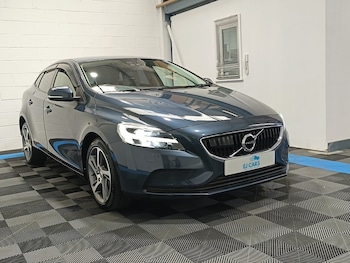 Used Volvo V40 2018 for sale - 79595533: Photo