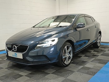Used Volvo V40 2018 for sale - 79595533: Photo
