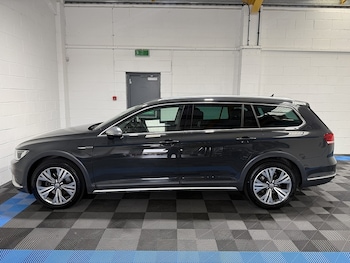 Used Volkswagen Passat 2016 for sale - 79385601: Photo