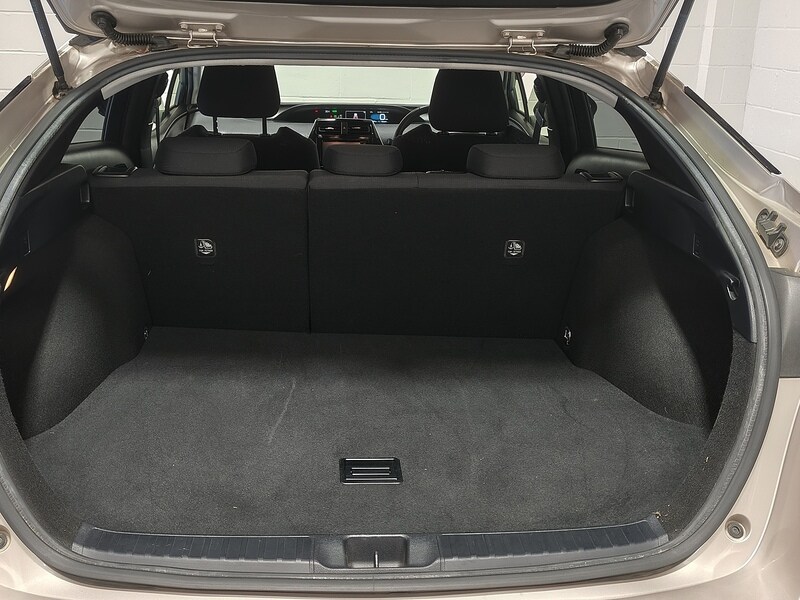 Used Toyota Prius for sale - 77947105: Photo 17