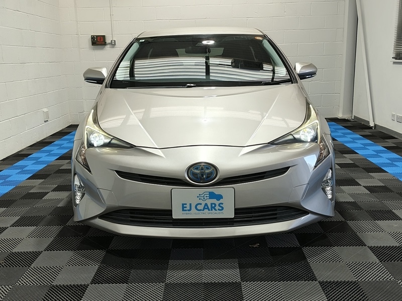 Used Toyota Prius for sale - 77947105: Photo 2