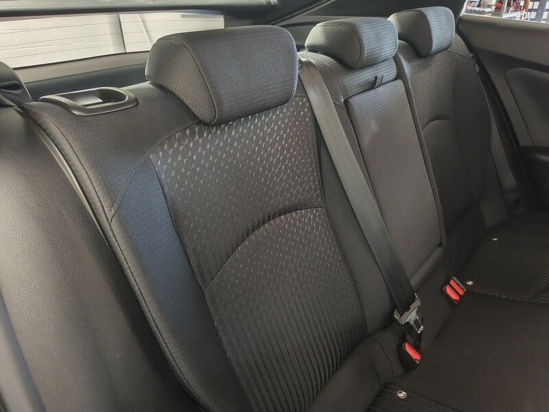 Used Toyota Prius for sale - 77947105: Photo 23