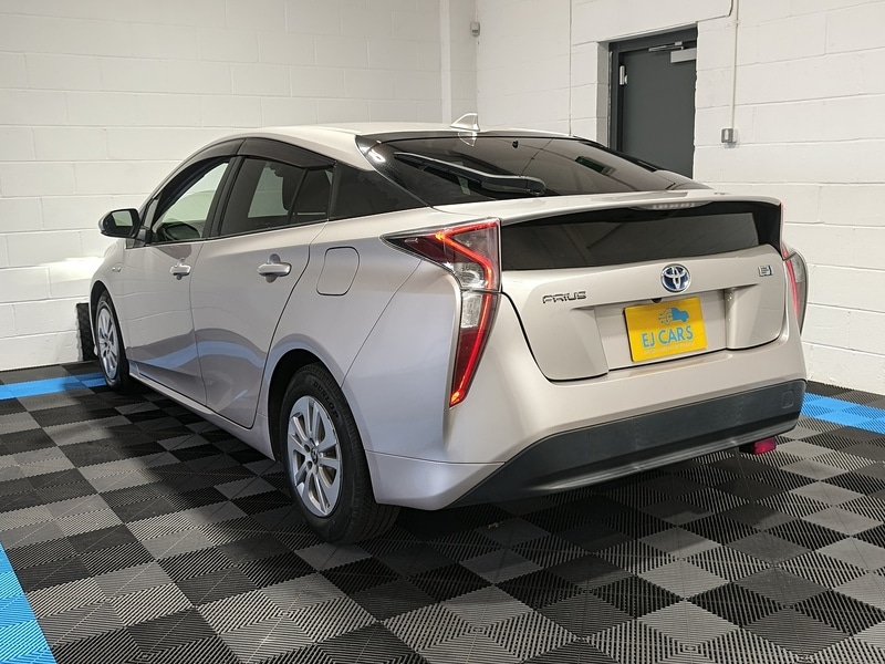 Used Toyota Prius for sale - 77947105: Photo 5