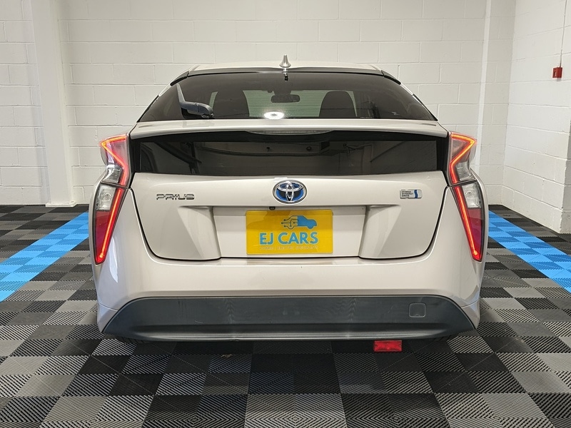 Used Toyota Prius for sale - 77947105: Photo 6