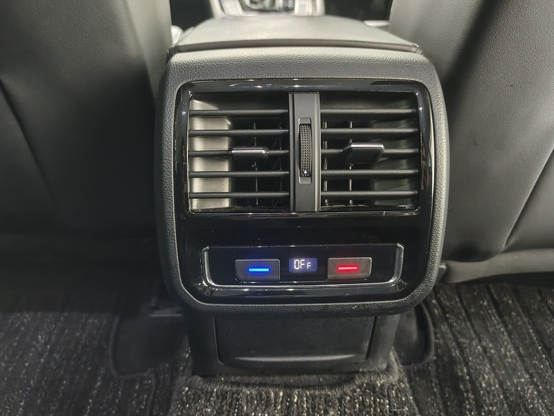 Used Volkswagen Passat 2025 for sale - 77077842: Photo 32