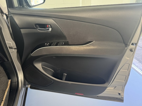 Used Toyota Estima 2023 for sale - 75309362: Photo 19