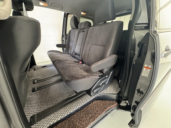 Used Toyota Estima 2023 for sale - 75309362: Photo 28