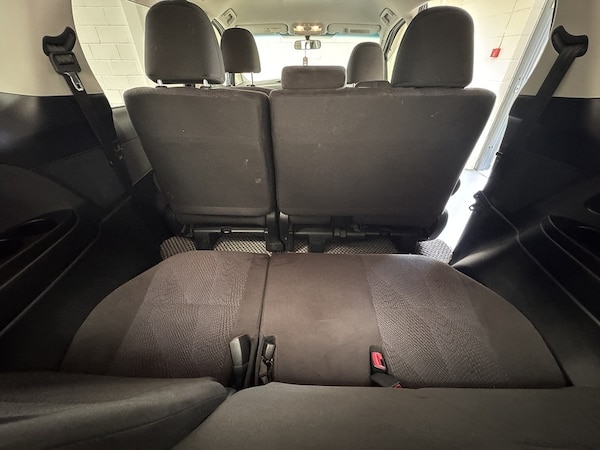 Used Toyota Estima 2023 for sale - 75309362: Photo 32