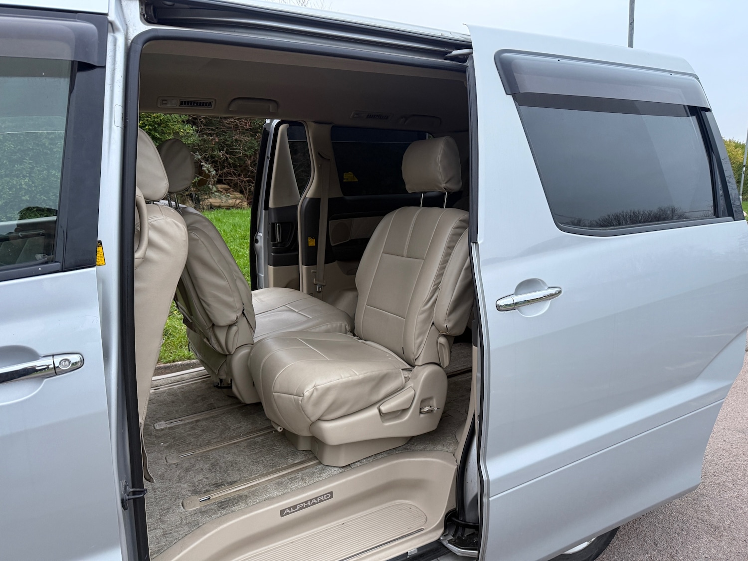 Used Toyota Alphard 2017 for sale - 77059171: Photo 9