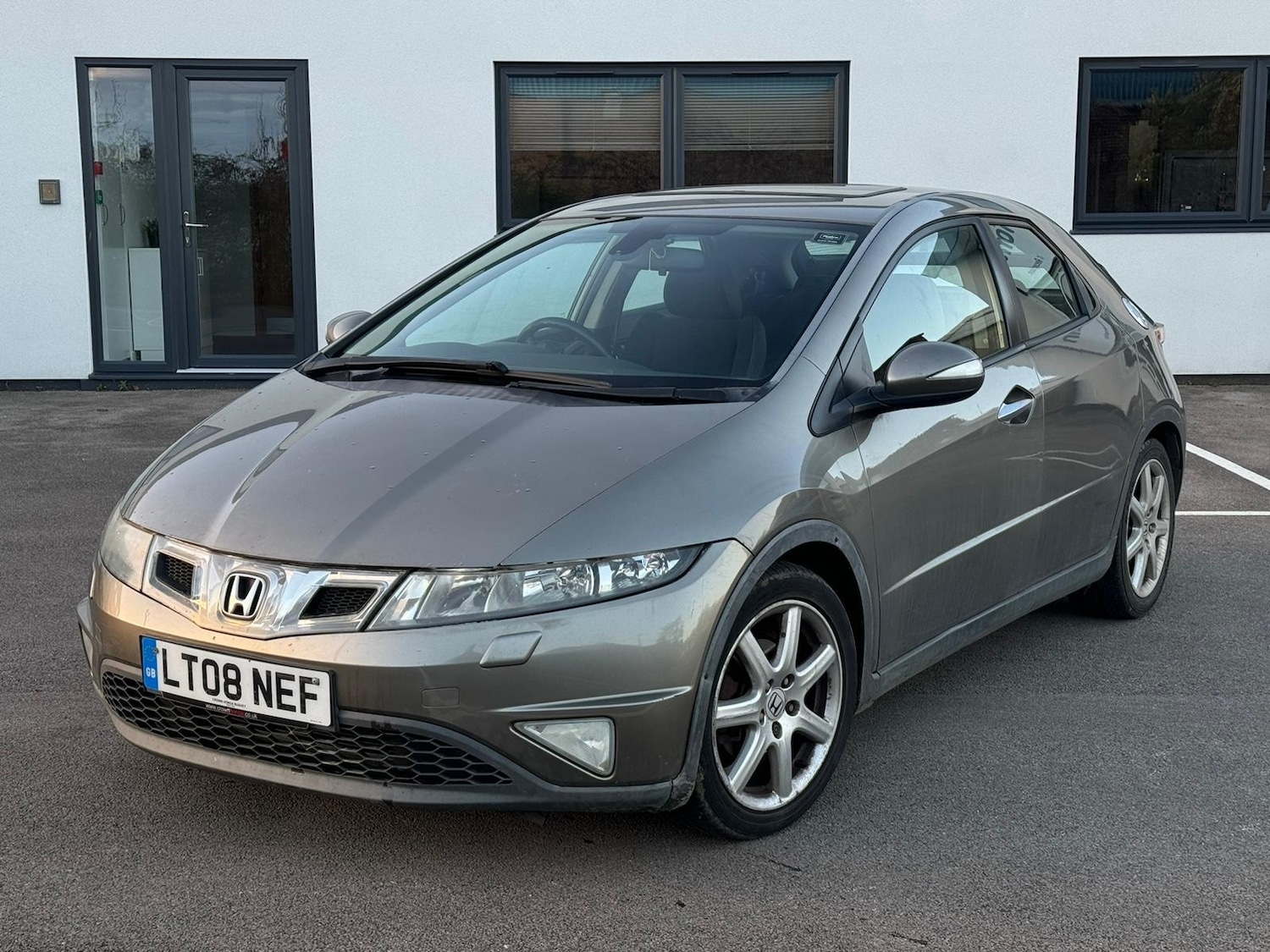 Used Honda Civic 2008 for sale - 76670142: Photo 2