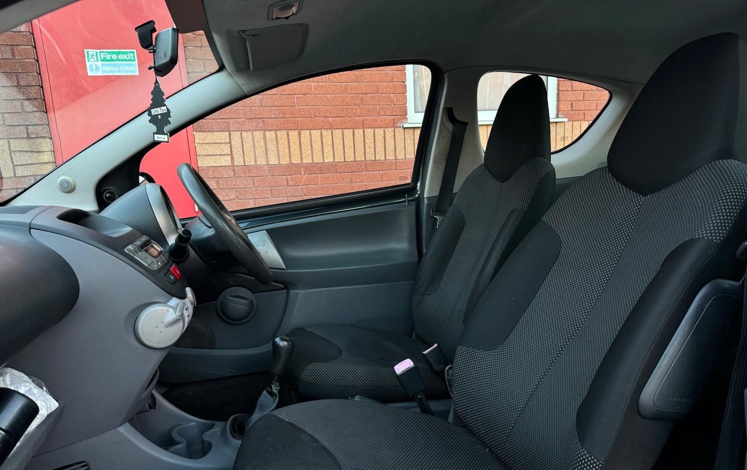 Used Toyota AYGO 2009 for sale - 76534075: Photo 9