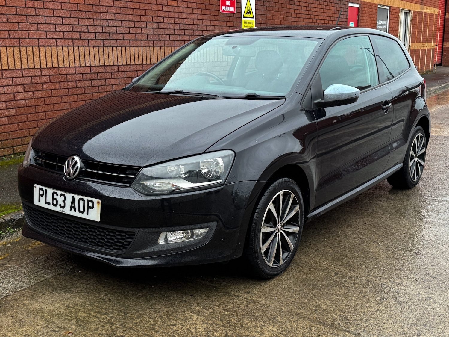 Used Volkswagen Polo 2014 for sale - 77041022: Photo 7