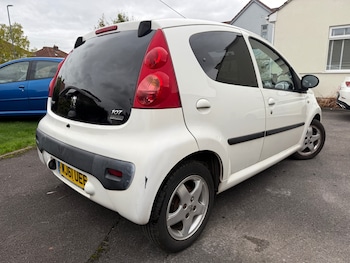 Used Peugeot 107 2011 for sale - 76418113: Photo