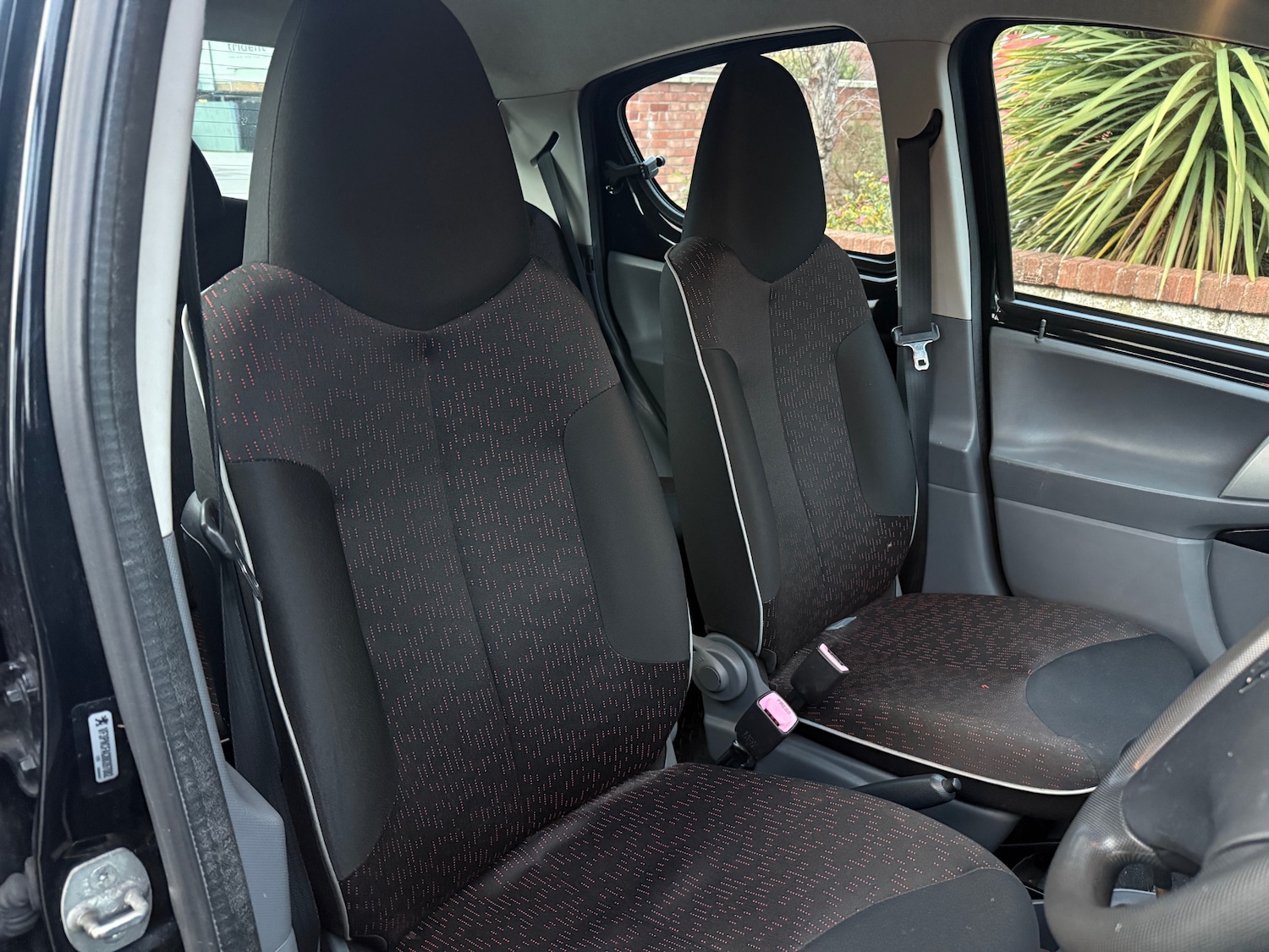 Used Peugeot 107 2010 for sale - 76941729: Photo 6