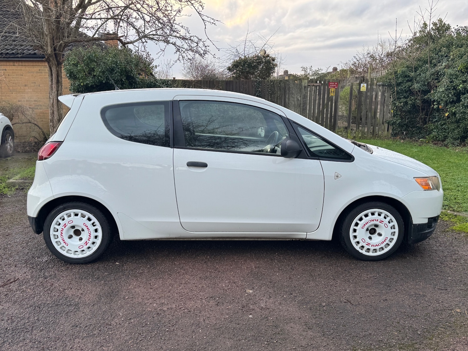 Used Mitsubishi Colt 2009 for sale - 77041023: Photo 6
