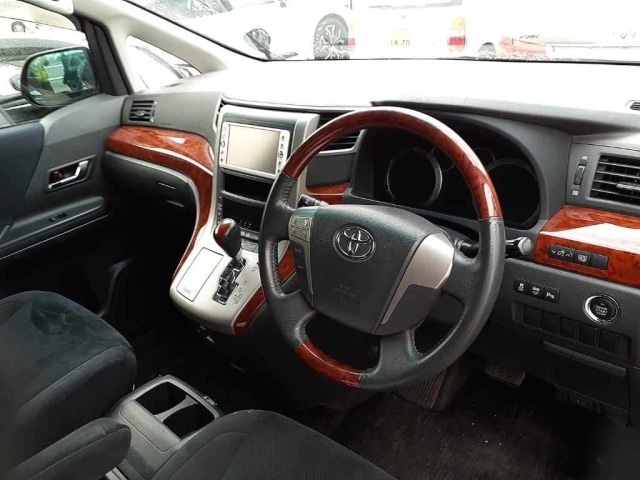 Used Toyota Vellfire 2011 for sale - 76920061: Photo 7