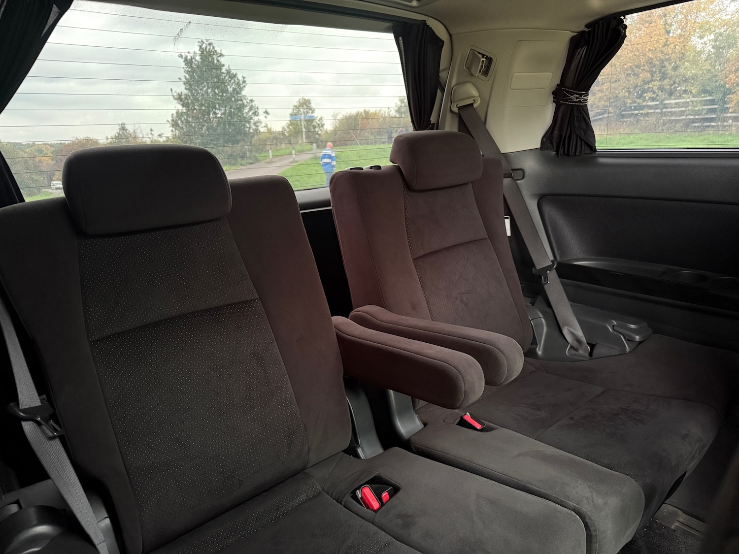 Used Toyota Vellfire 2011 for sale - 76312550: Photo 15