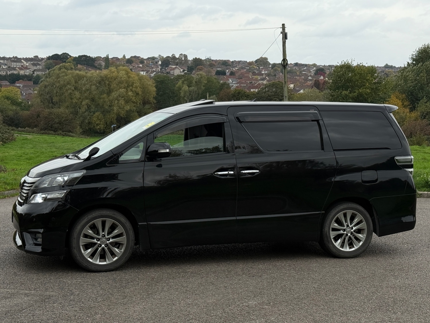 Used Toyota Vellfire 2011 for sale - 76312550: Photo 6