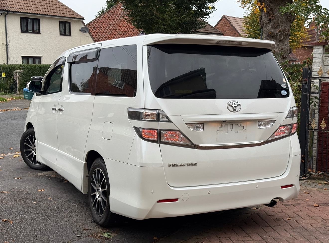 Used Toyota Vellfire 2010 for sale - 76317468: Photo 4