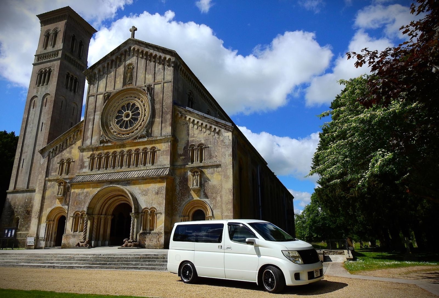 Used Nissan Elgrand 2005 for sale - 77880824: Photo 6