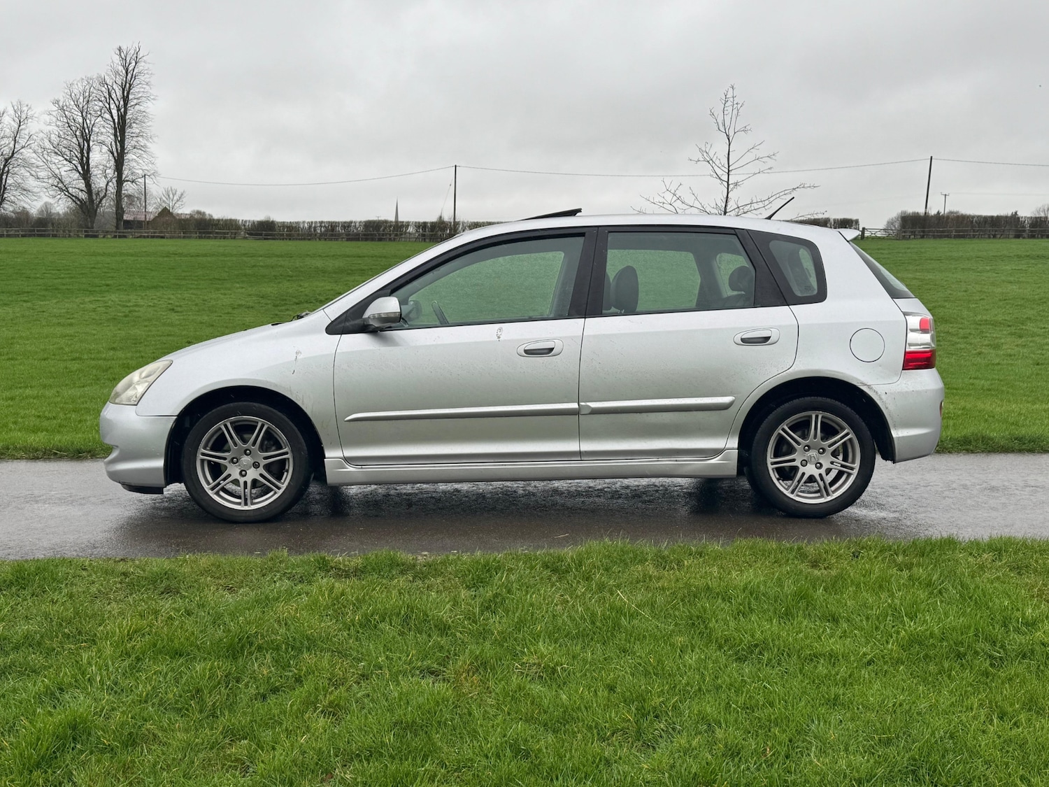 Used Honda Civic 2004 for sale - 77638086: Photo 4