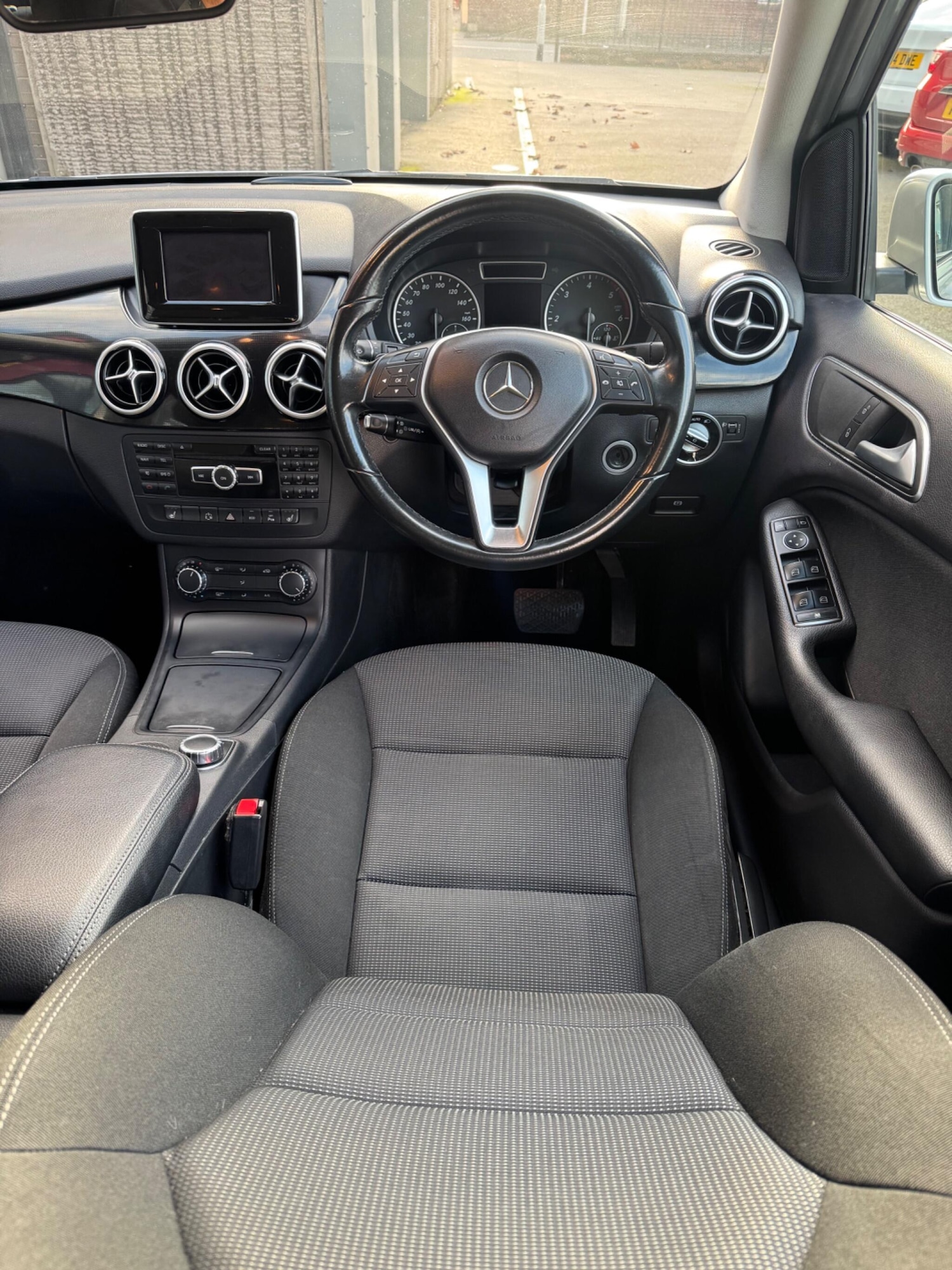 Used Mercedes-Benz B Class 2014 for sale - 77050087: Photo 14