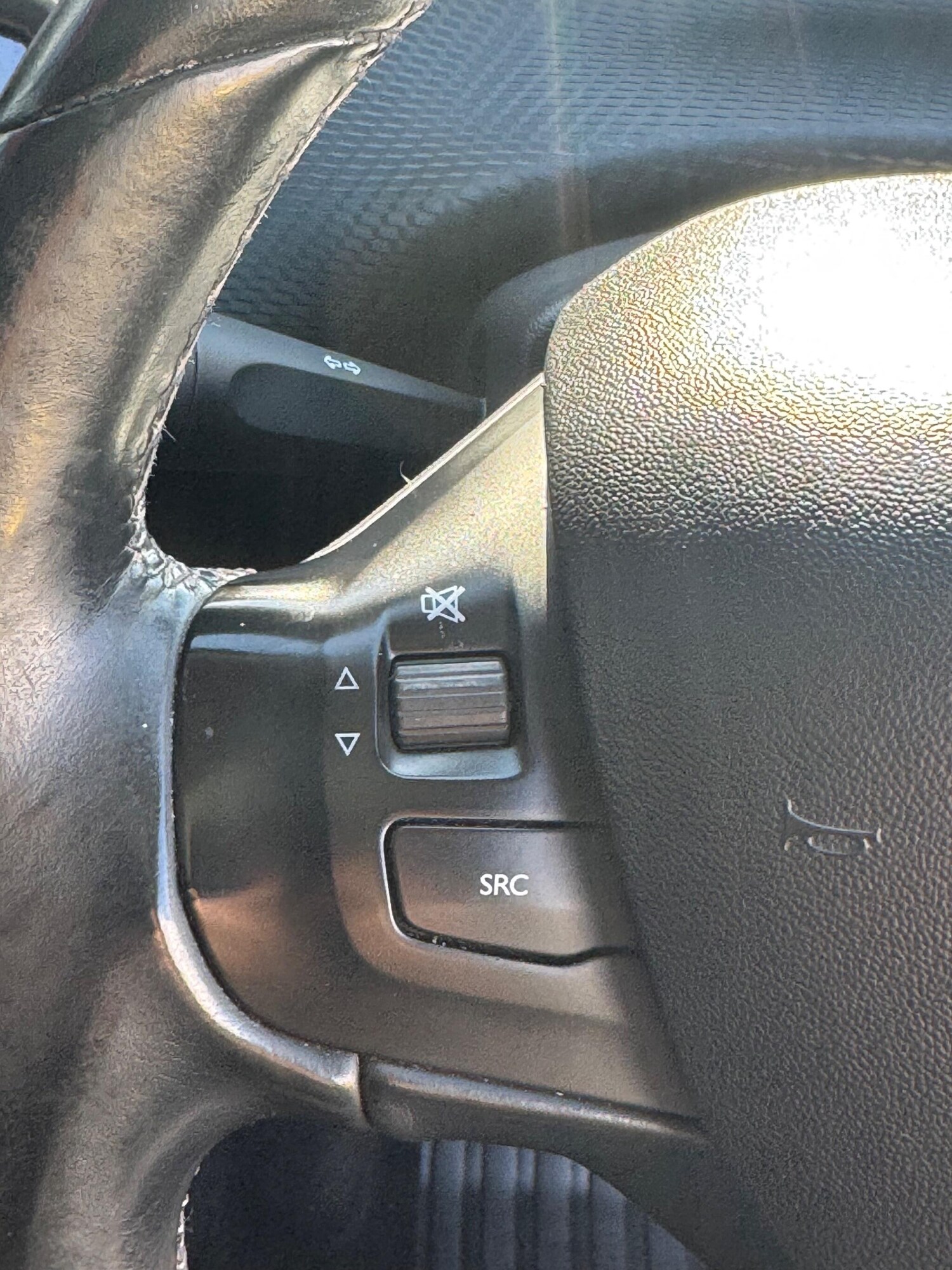 Used Peugeot 2008 2014 for sale - 76099094: Photo 18
