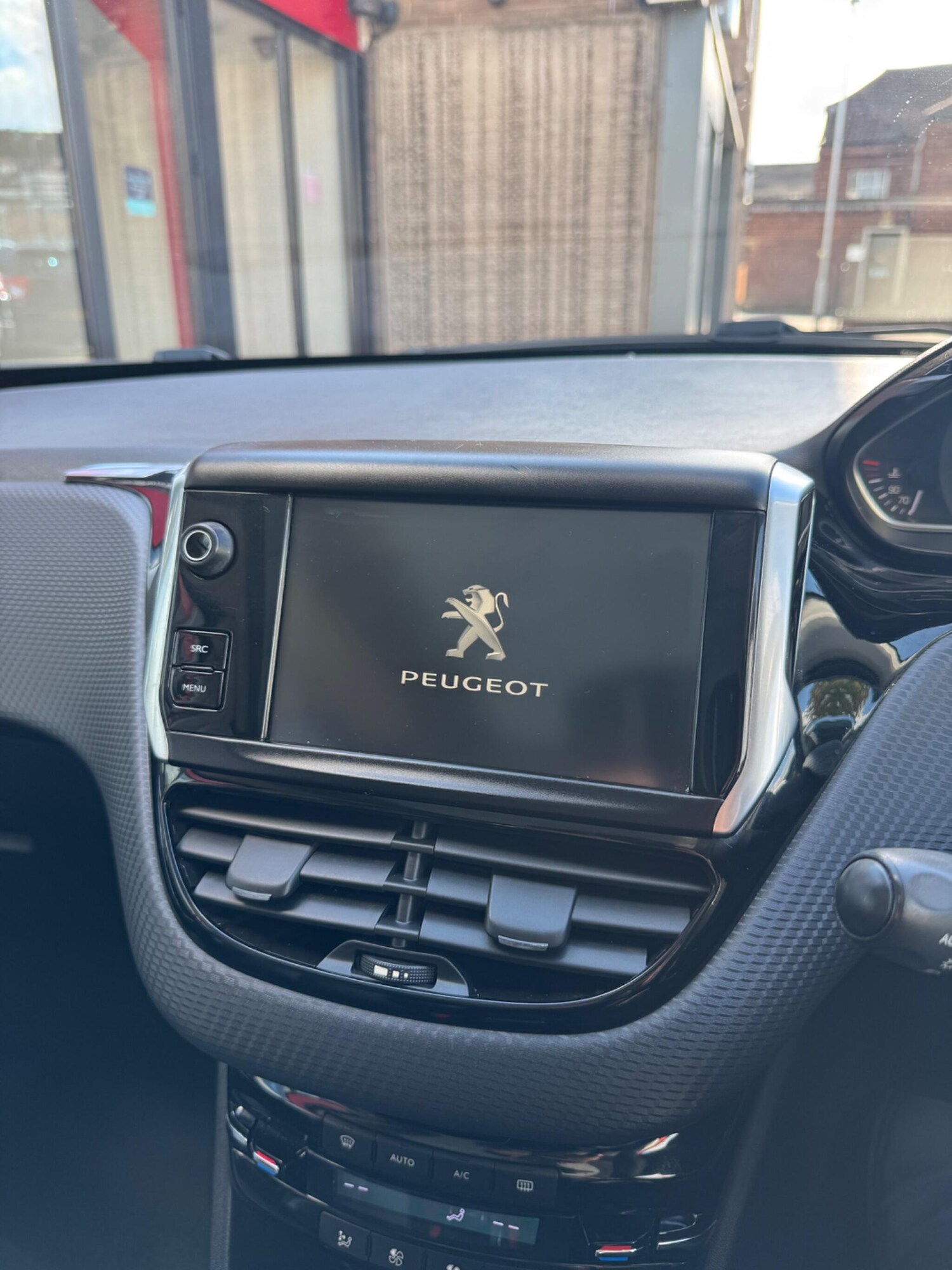 Used Peugeot 2008 2014 for sale - 76099094: Photo 21