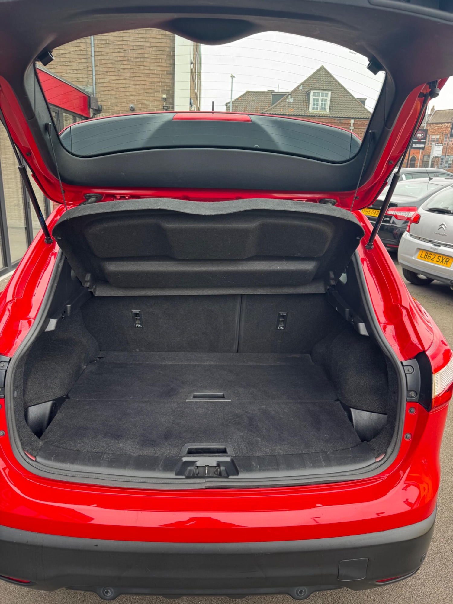 Used Nissan Qashqai 2016 for sale - 76247598: Photo 12