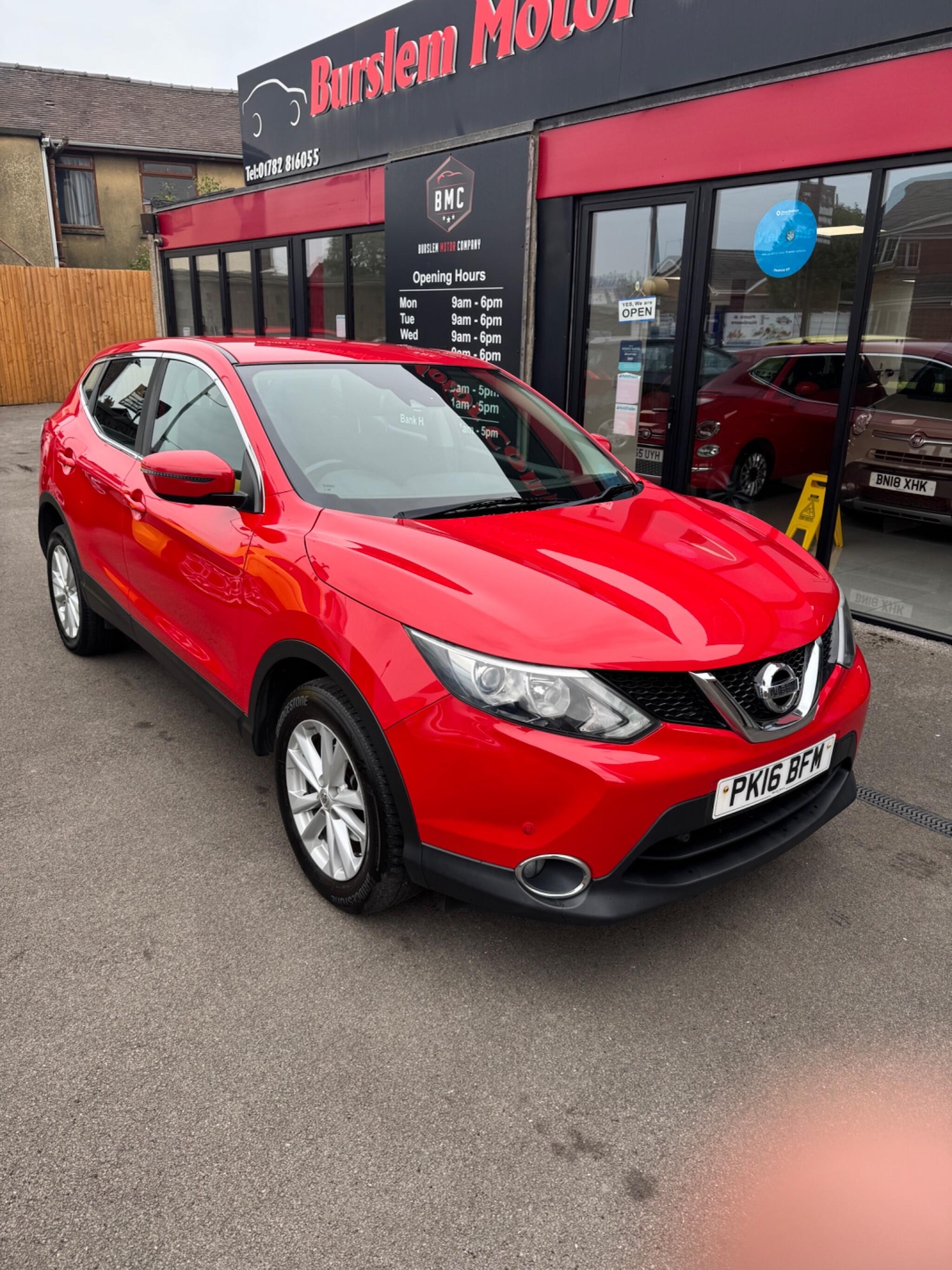 Used Nissan Qashqai 2016 for sale - 76247598: Photo 2