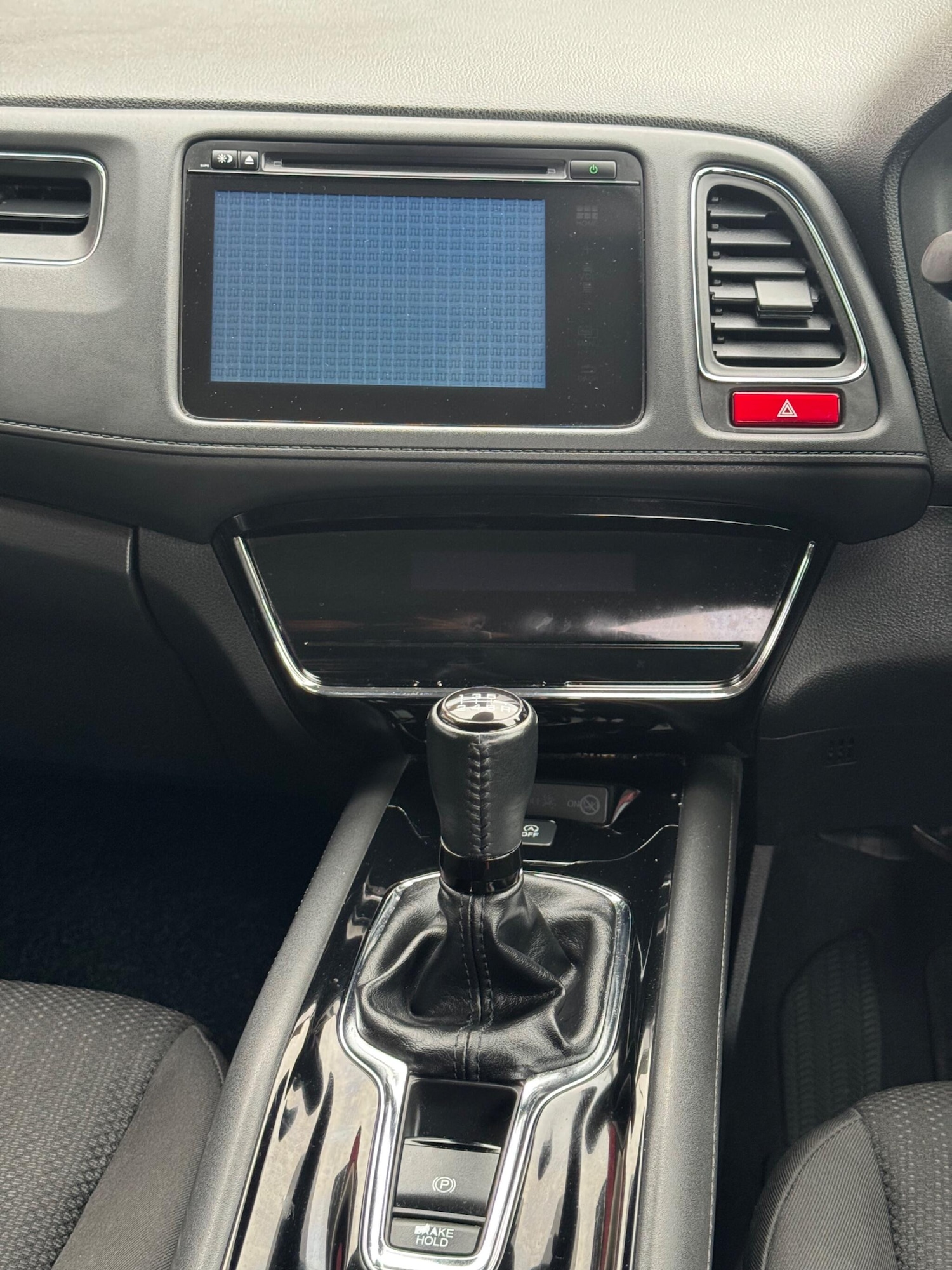 Used Honda HR-V 2017 for sale - 76528021: Photo 15