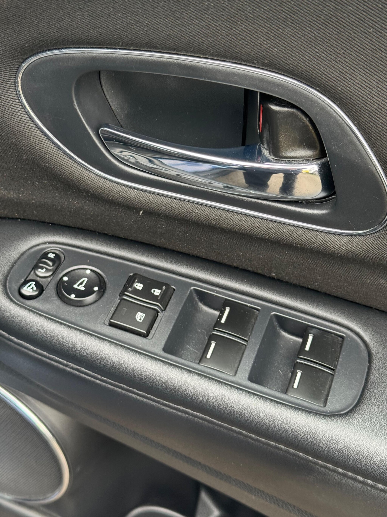 Used Honda HR-V 2017 for sale - 76528021: Photo 16