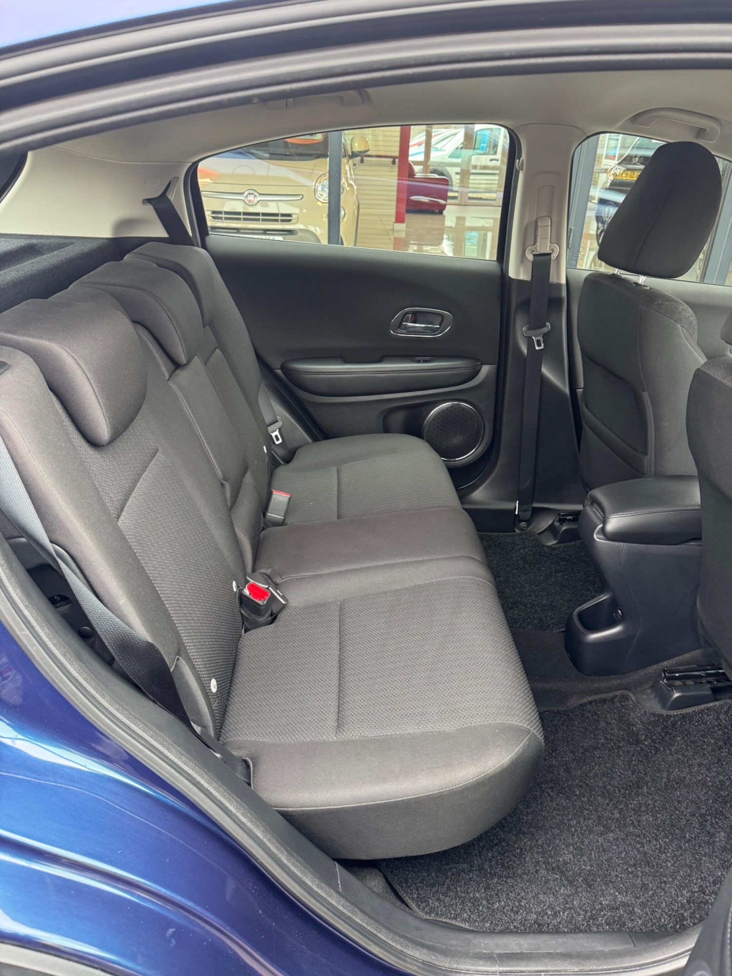 Used Honda HR-V 2017 for sale - 76528021: Photo 9