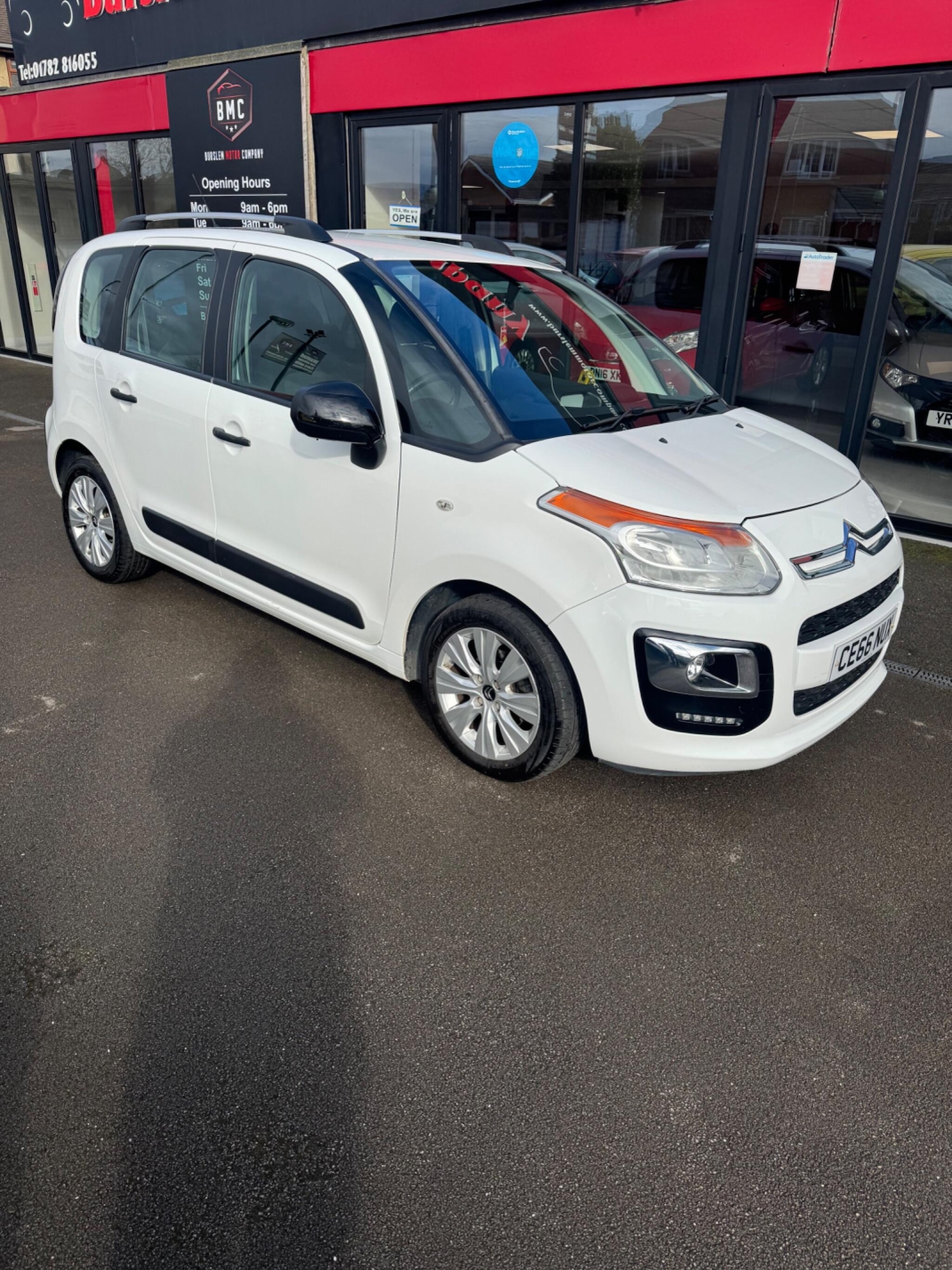 Used Citroen C3 Picasso 2016 for sale - 77709968: Photo 2