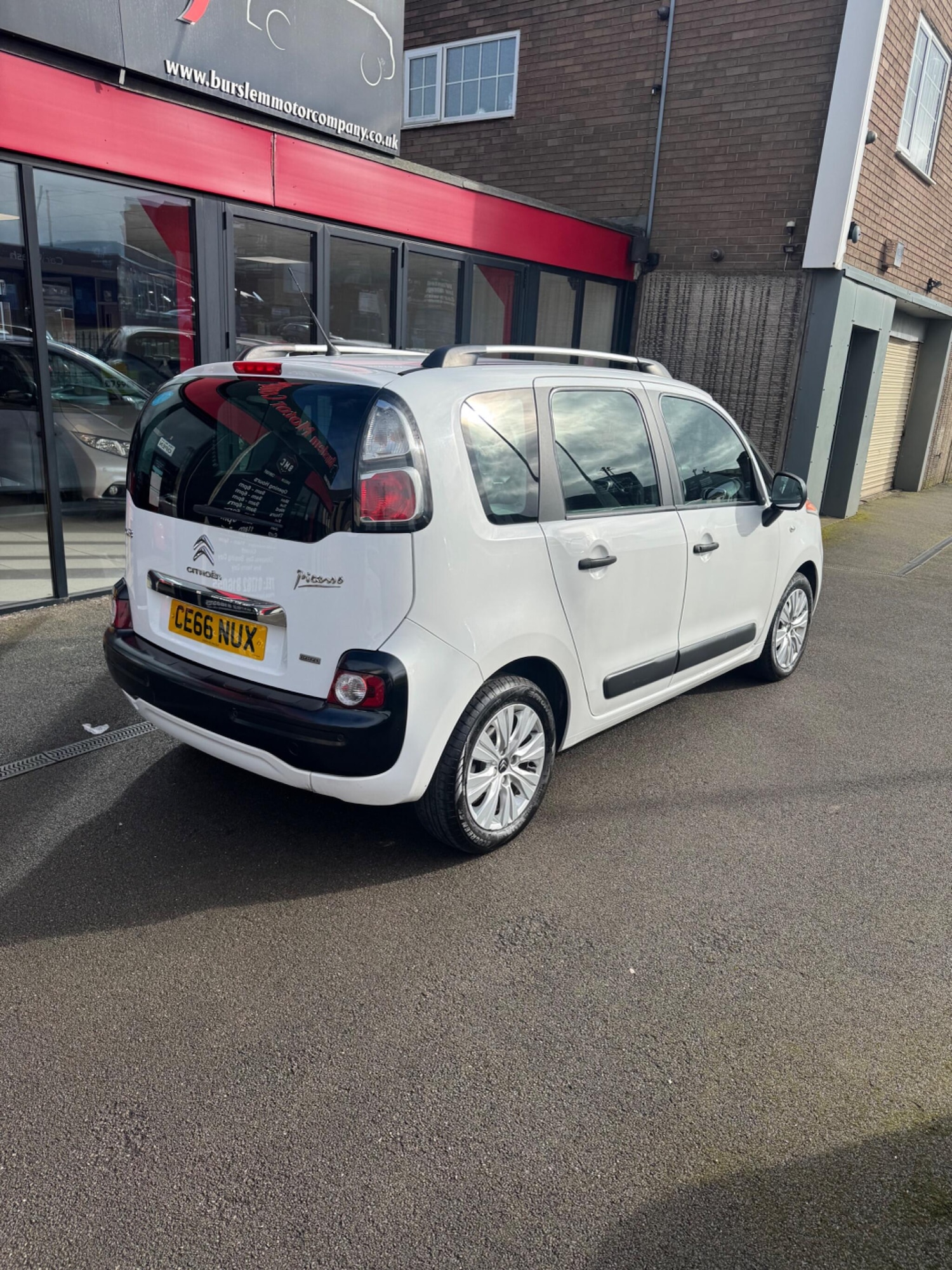 Used Citroen C3 Picasso 2016 for sale - 77709968: Photo 3