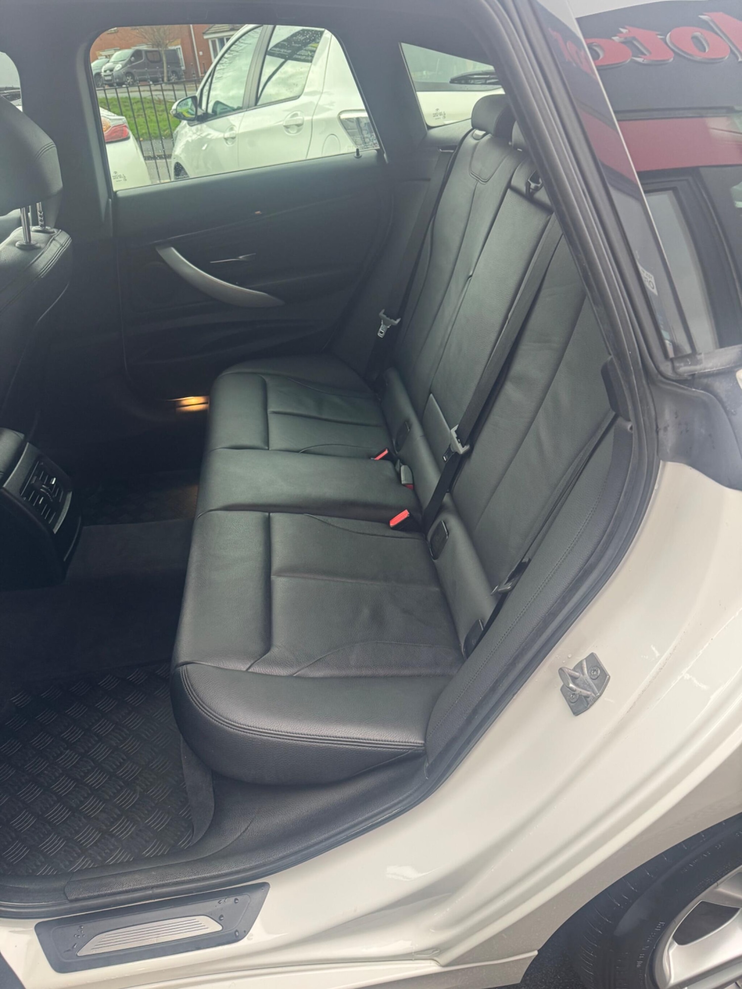 Used BMW 3 Series 2014 for sale - 76549949: Photo 11