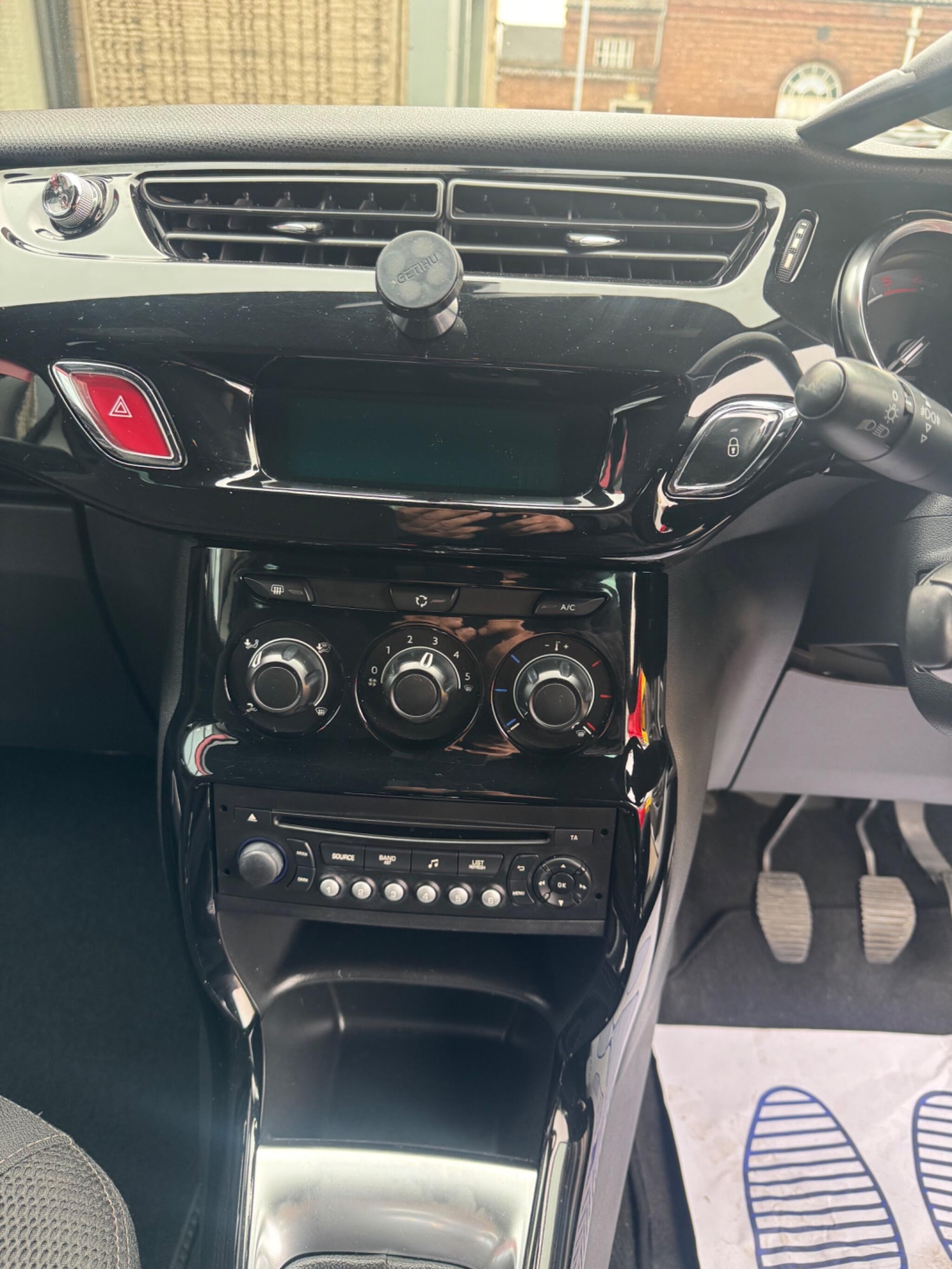 Used Citroen DS3 2015 for sale - 77982535: Photo 15