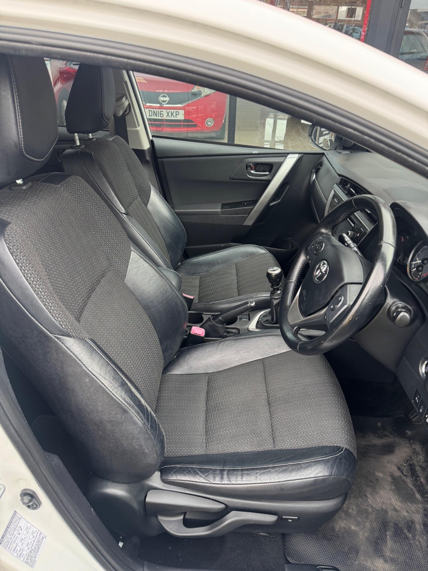 Used Toyota Auris 2013 for sale - 77633124: Photo 8