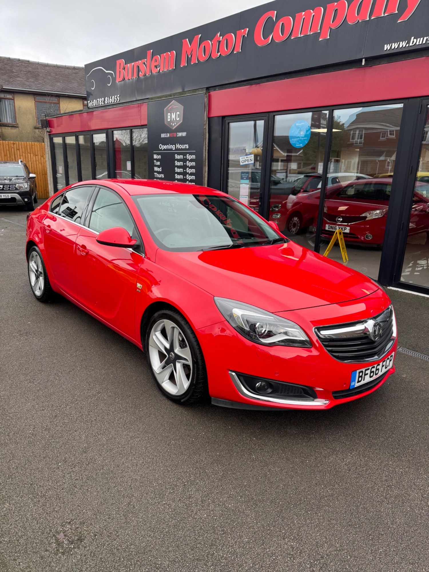 Used Vauxhall Insignia 2016 for sale - 77537257: Photo 2