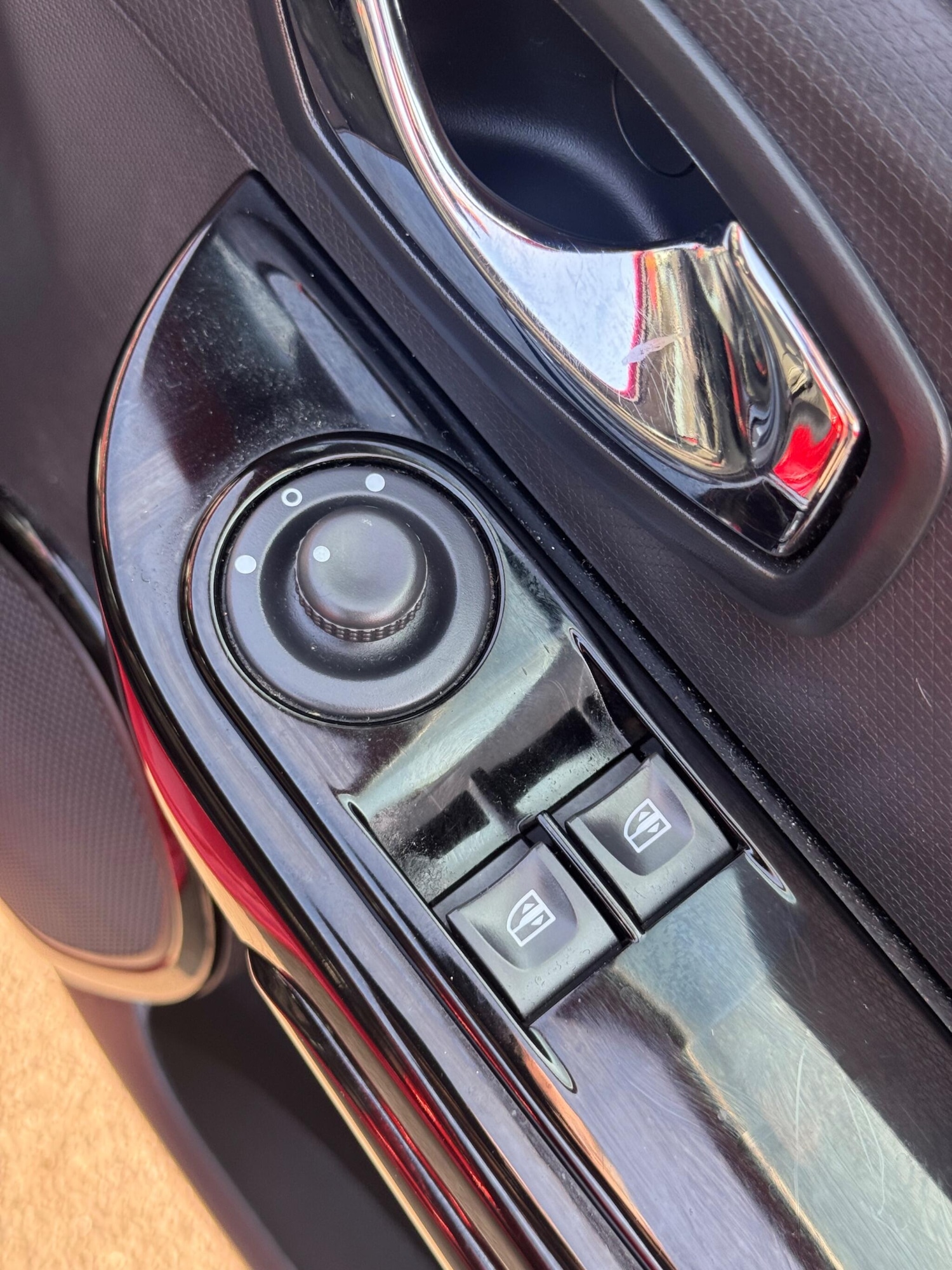 Used Renault Clio for sale - 77977970: Photo 15