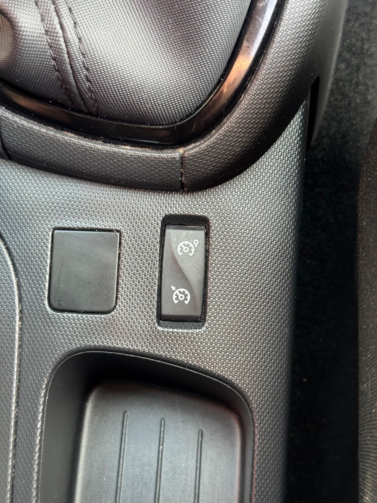 Used Renault Clio for sale - 77977970: Photo 19