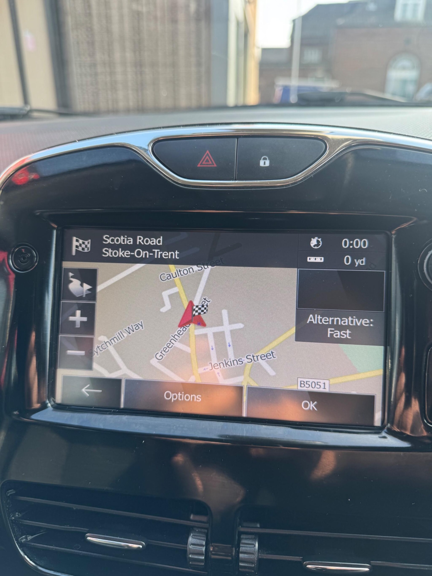 Used Renault Clio for sale - 77977970: Photo 23