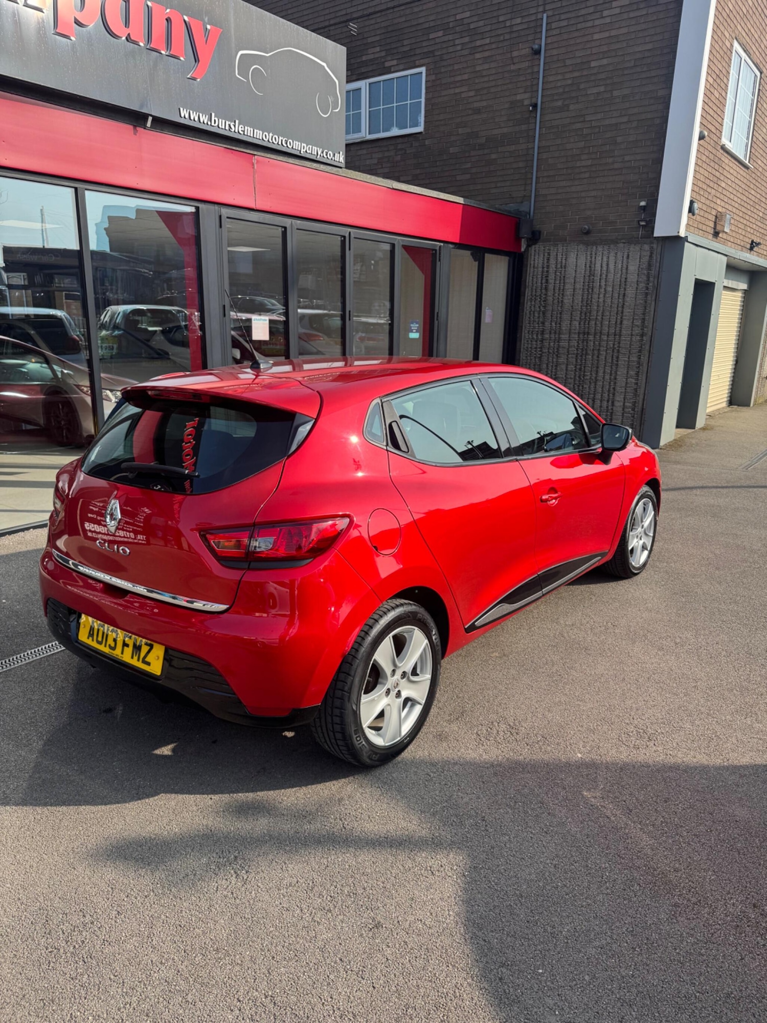 Used Renault Clio for sale - 77977970: Photo 3