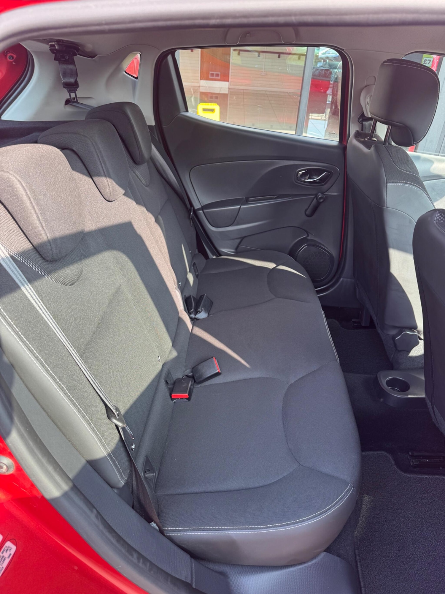 Used Renault Clio for sale - 77977970: Photo 9