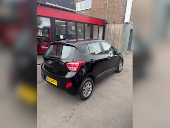 Used Hyundai i10 2015 for sale - 79049929: Photo