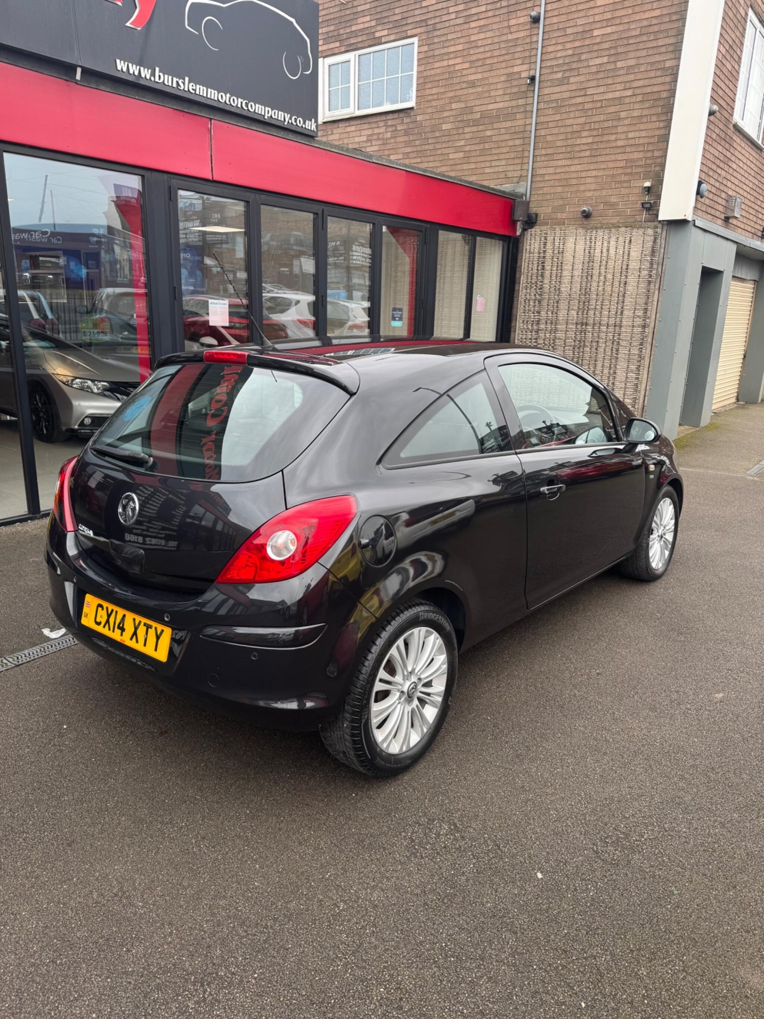 Used Vauxhall Corsa 2014 for sale - 77710586: Photo 3